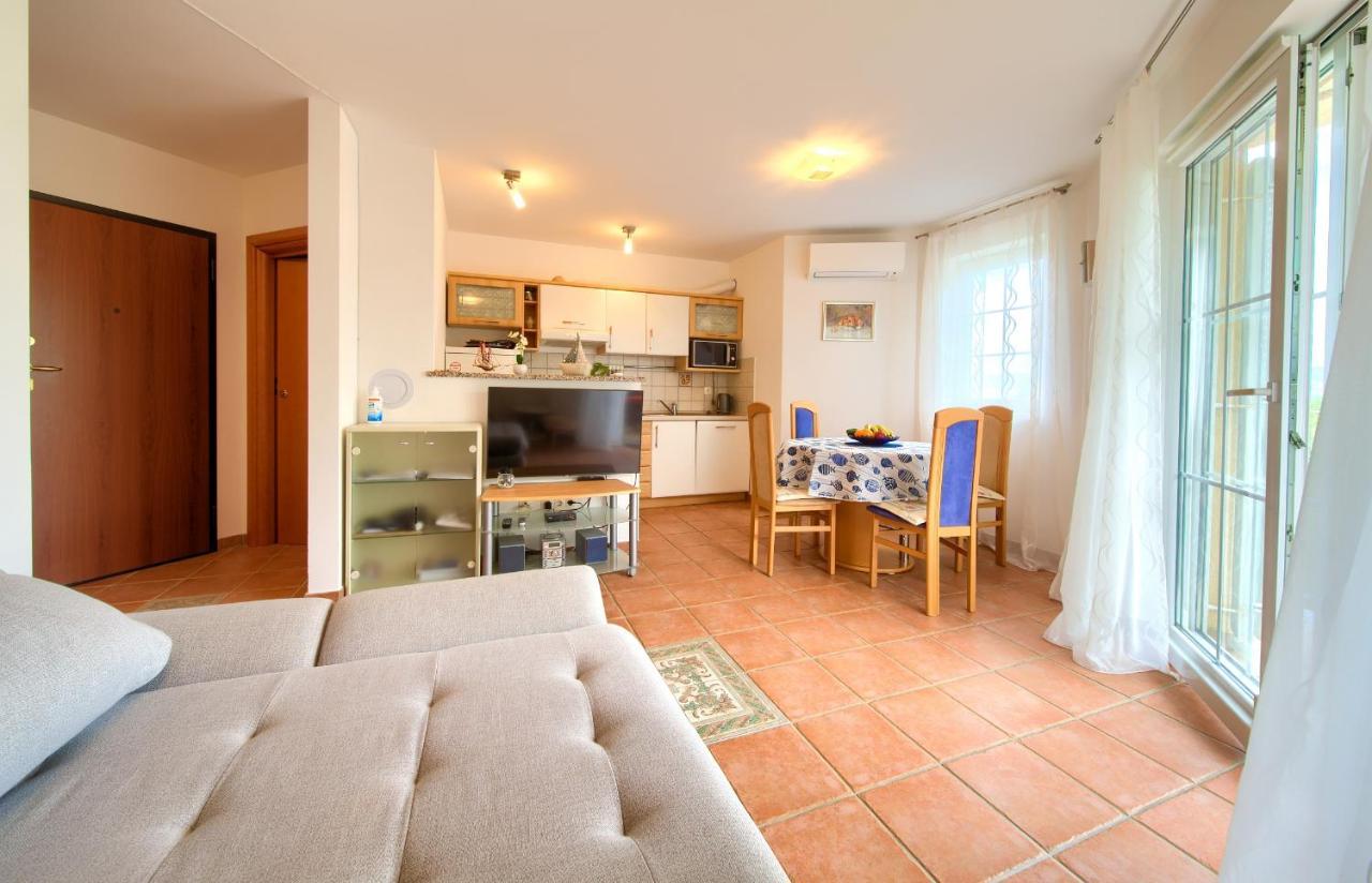 Apartment Camellia Vantacici Zewnętrze zdjęcie