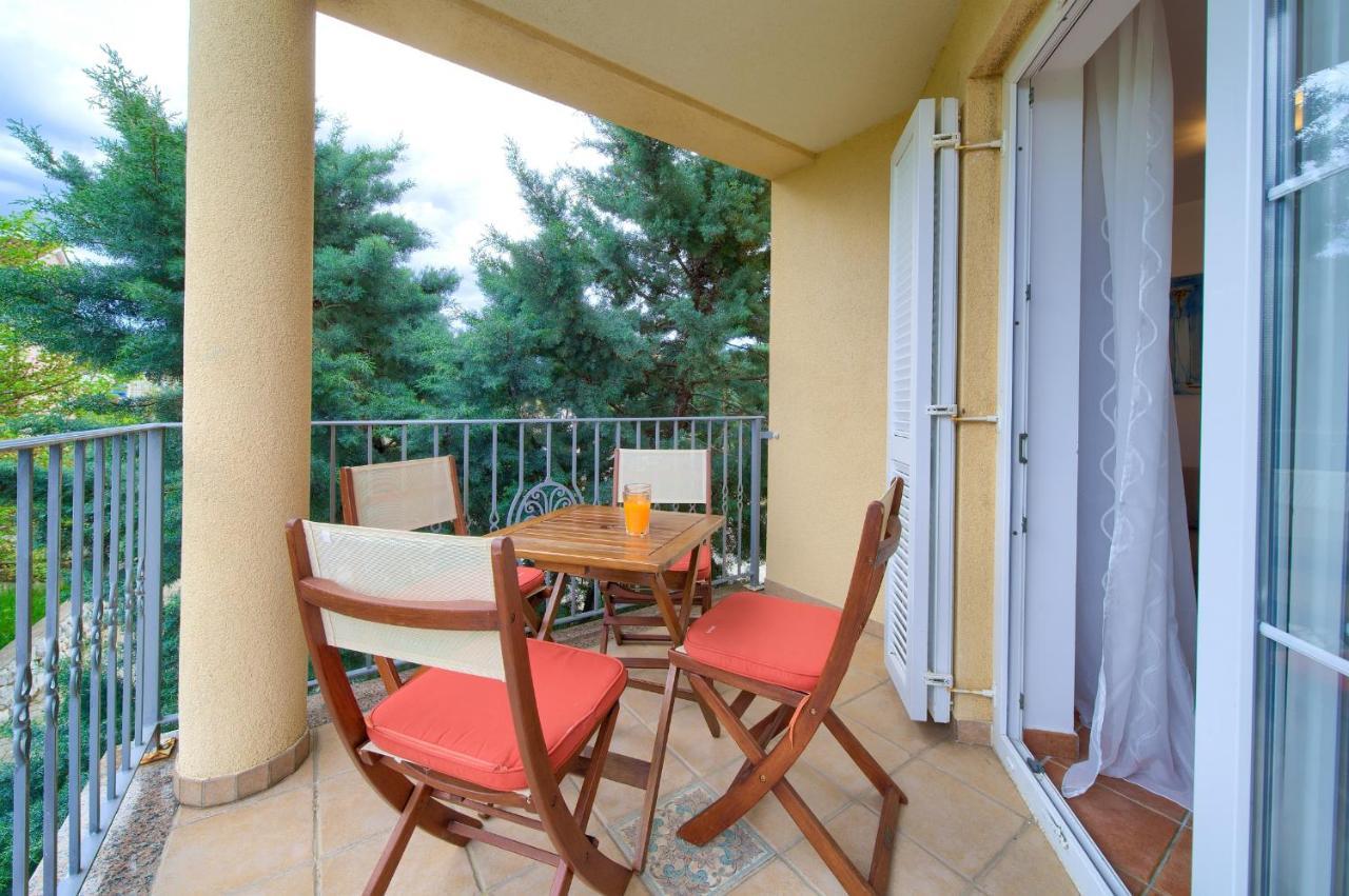 Apartment Camellia Vantacici Zewnętrze zdjęcie